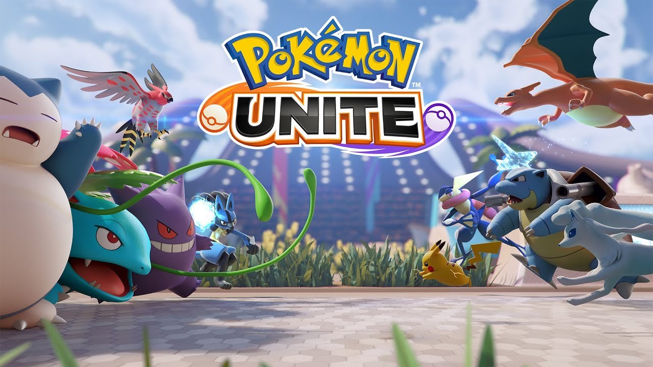 Các Pokémon như Snorlax, Charizard, Pikachu và Gengar lao về phía trước cùng logo Pokémon UNITE